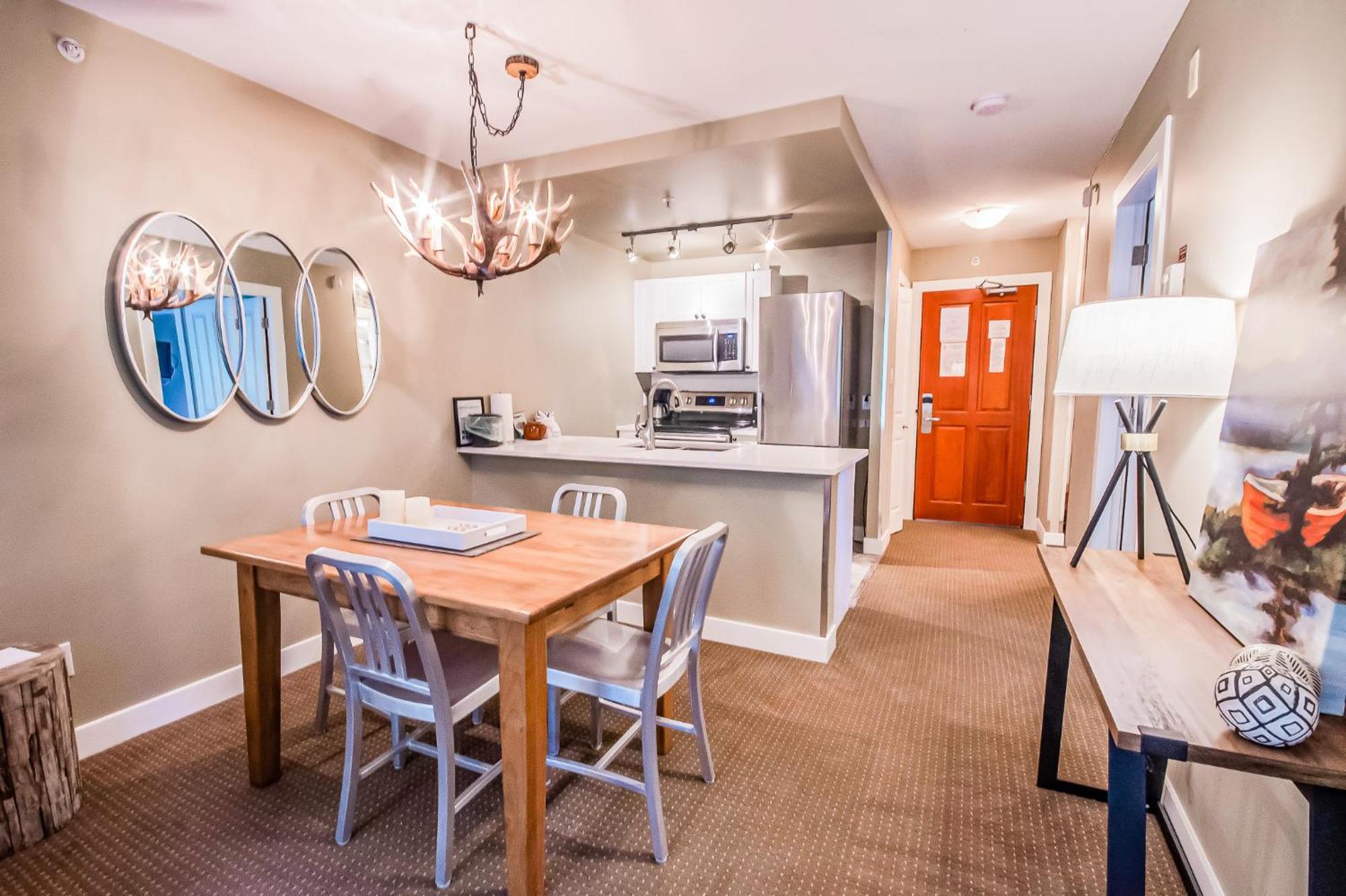 Cascade Lodge By Elevate Vacations Whistler Exteriör bild