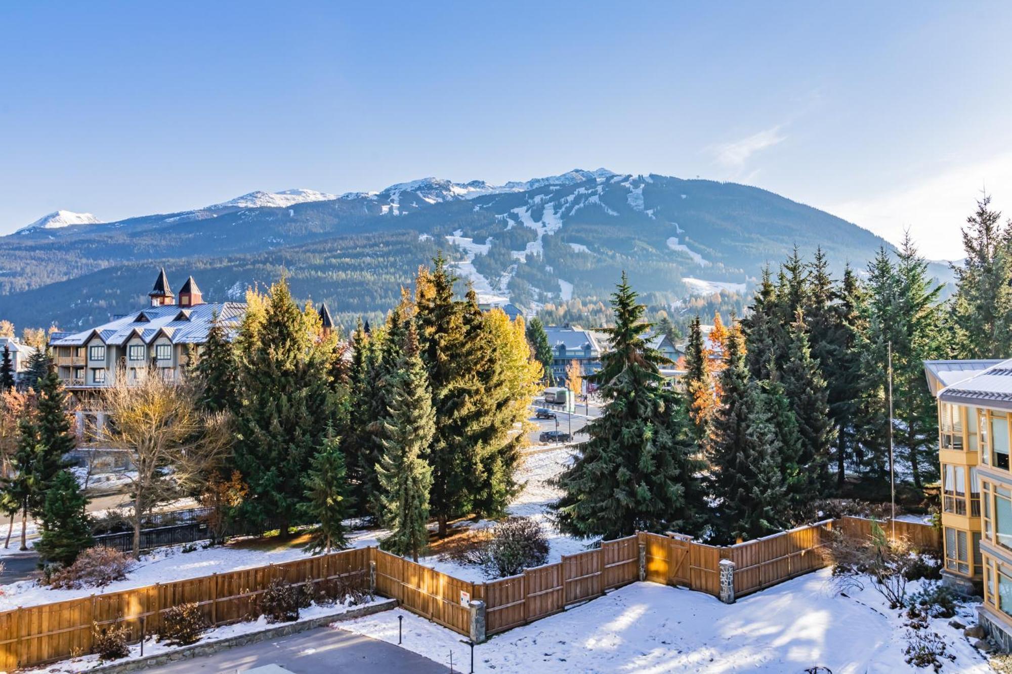 Cascade Lodge By Elevate Vacations Whistler Exteriör bild