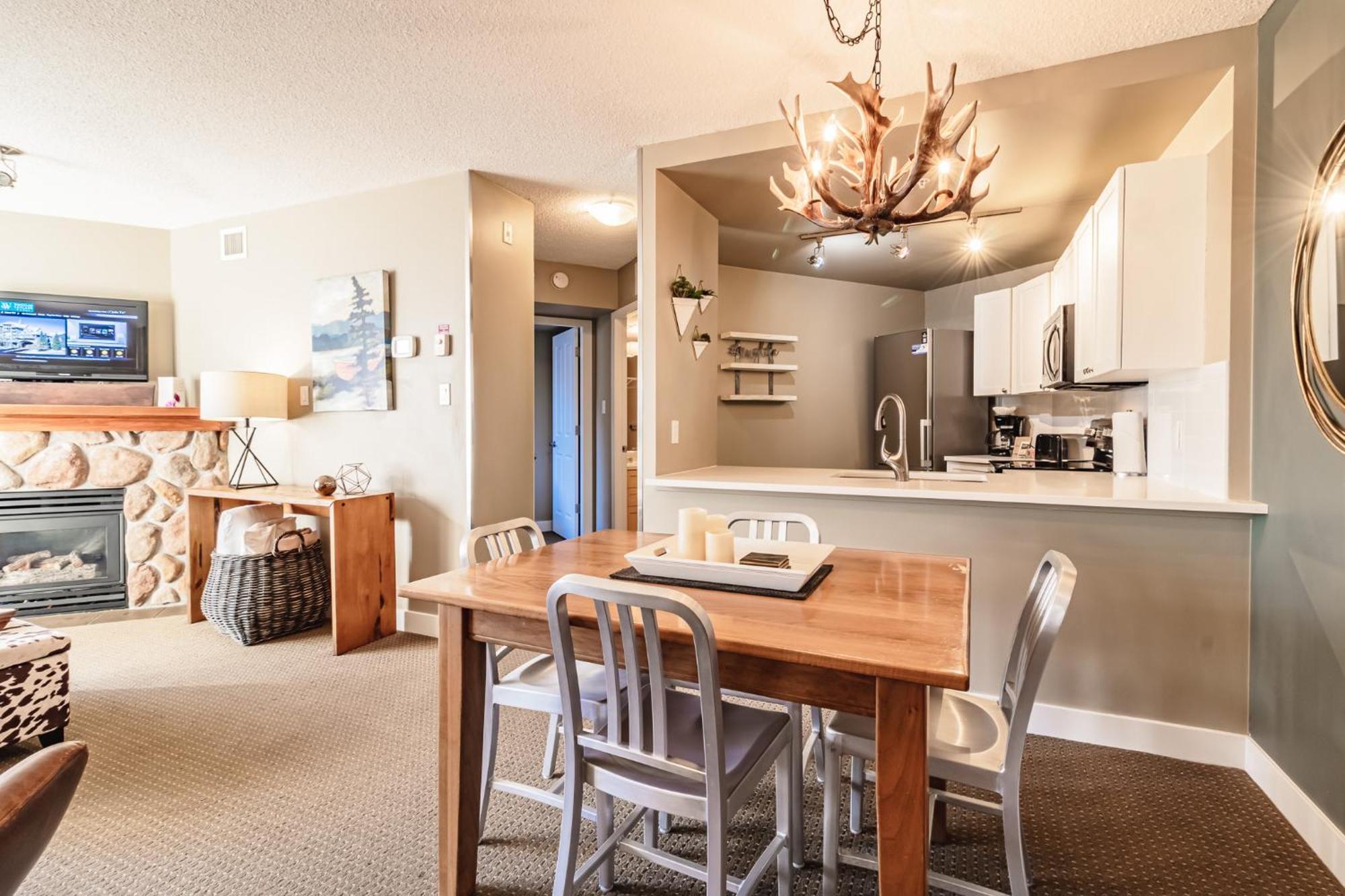 Cascade Lodge By Elevate Vacations Whistler Exteriör bild